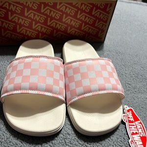 NWT women 7 checkerboard slides by vans